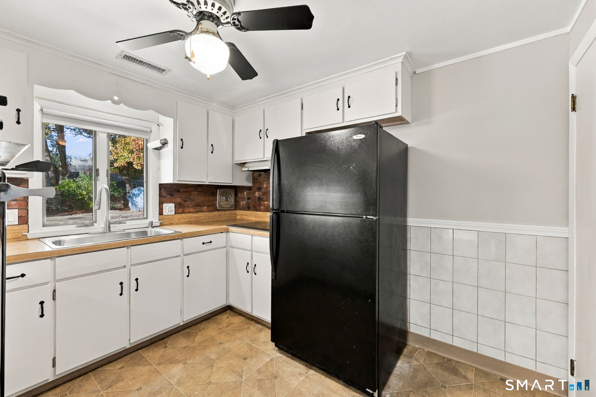 4 Douglas Drive Enfield CT 06082
