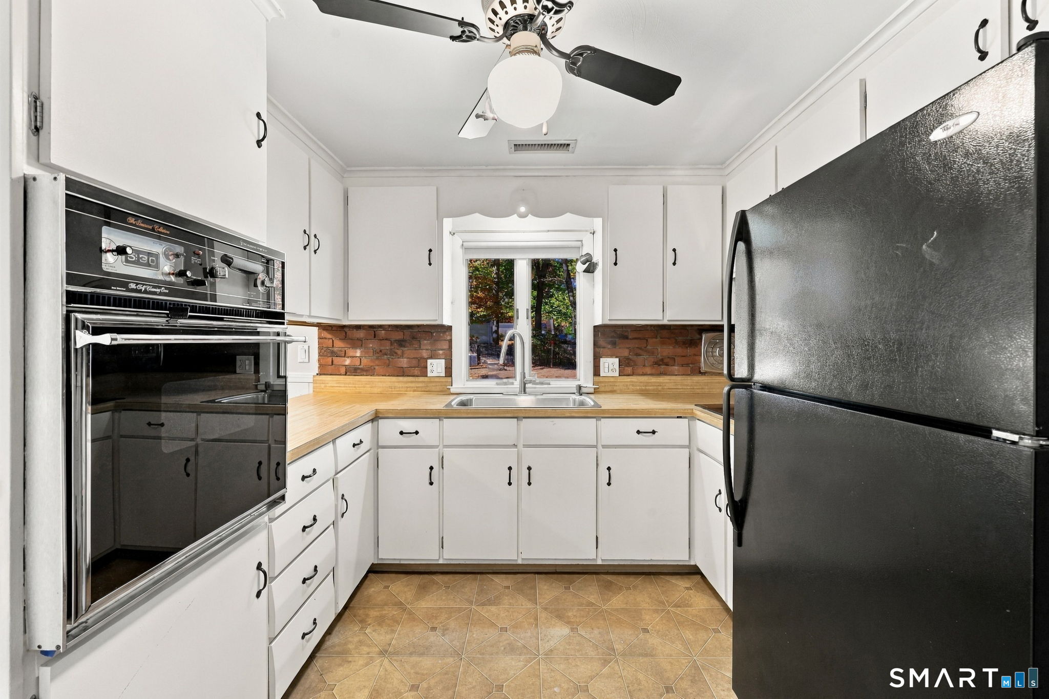 4 Douglas Drive Enfield CT 06082