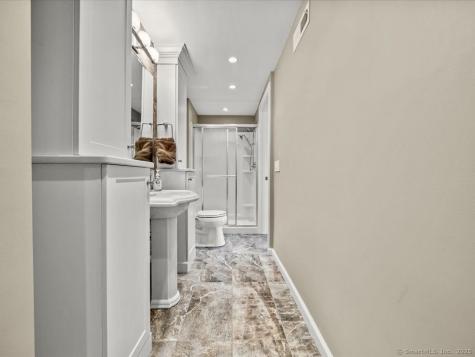 50 & 61 Grove Way Clinton CT 06413