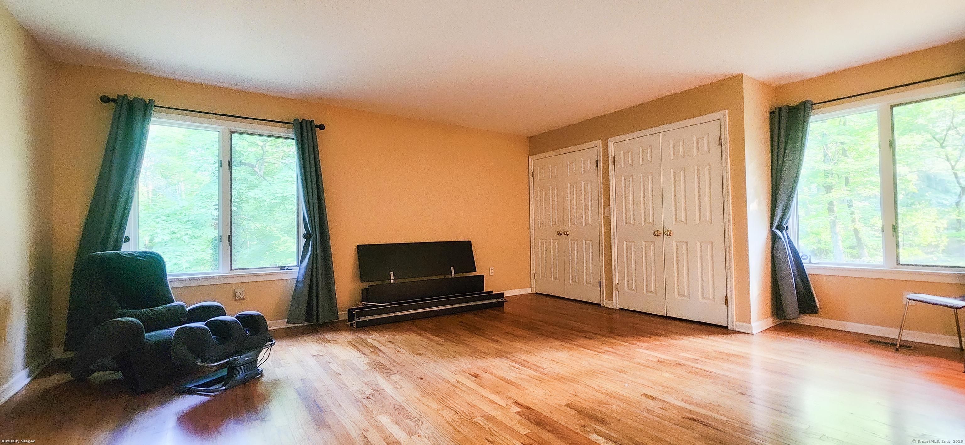 518 Woodbine Road Stamford CT 06903