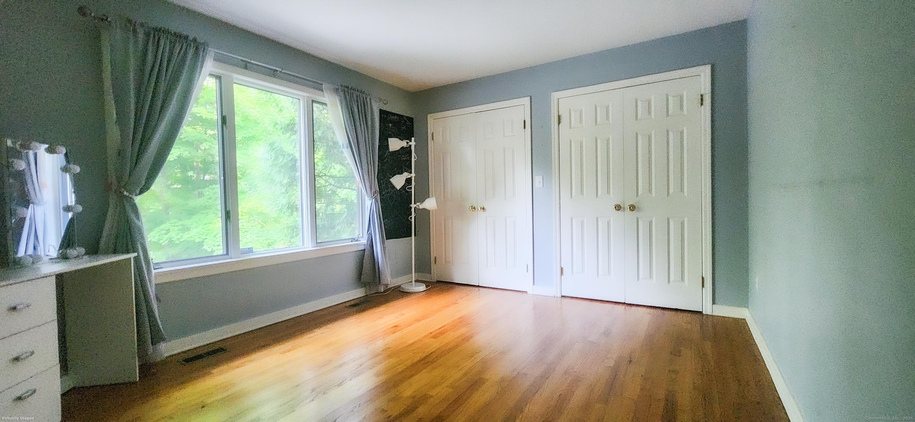 518 Woodbine Road Stamford CT 06903