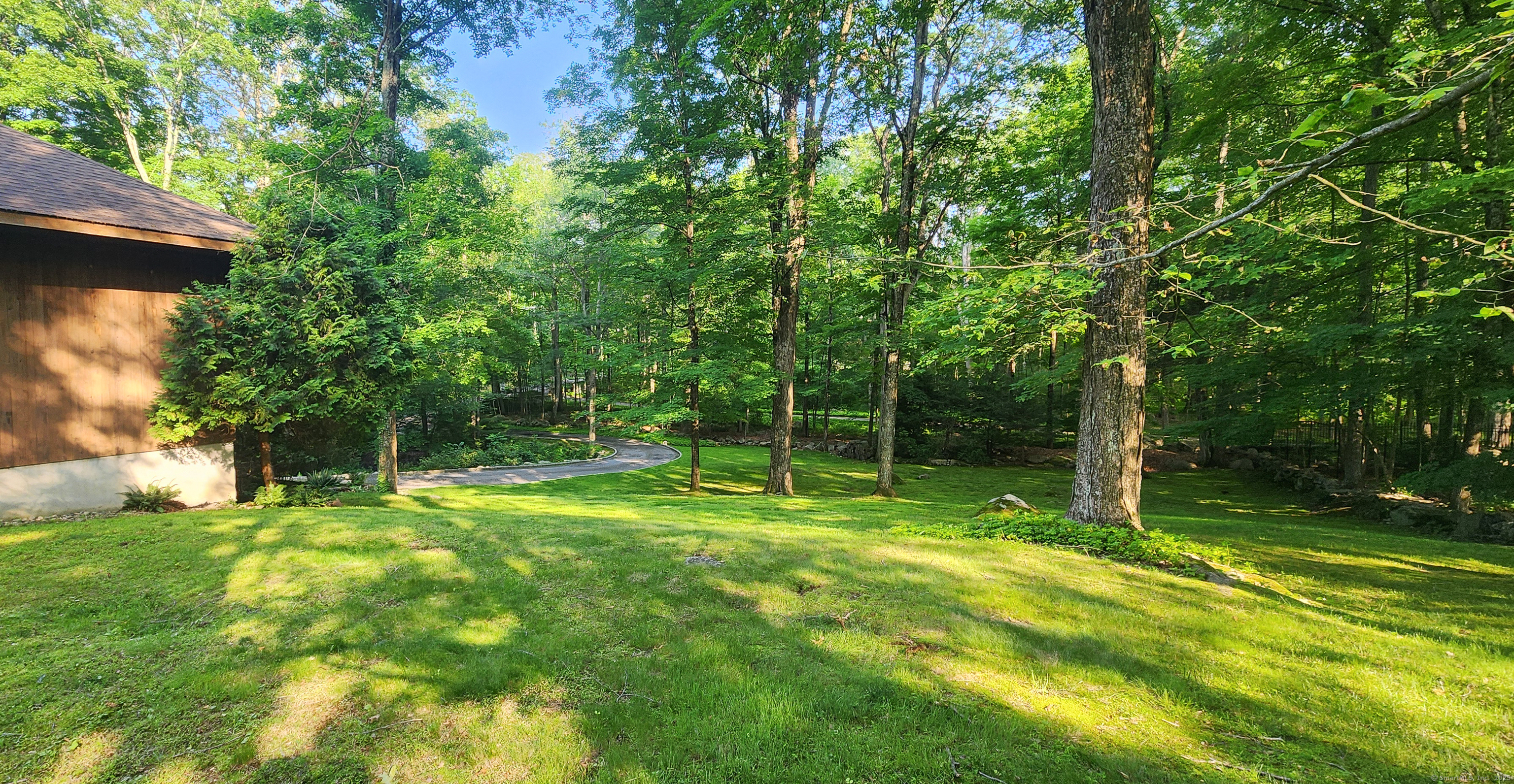 518 Woodbine Road Stamford CT 06903