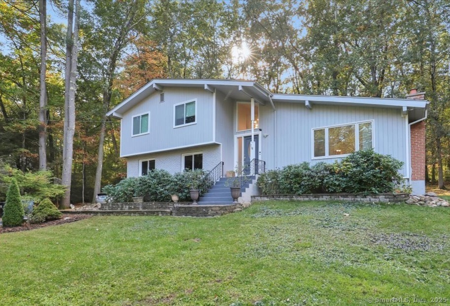 19 Elaine Drive Simsbury CT 06070