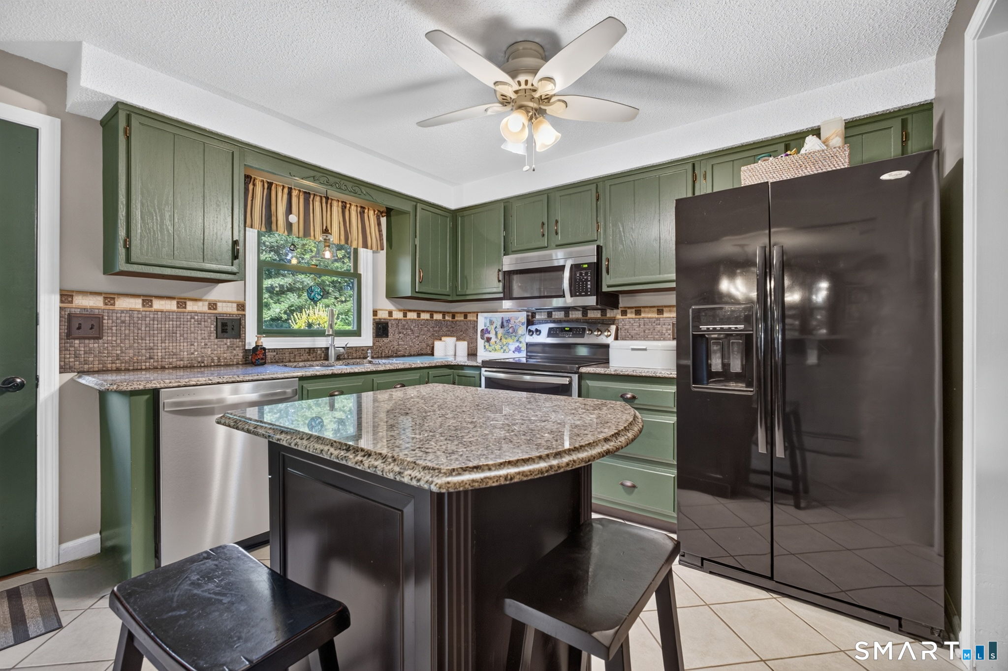 11 Wenzel Farm Road North Haven CT 06473