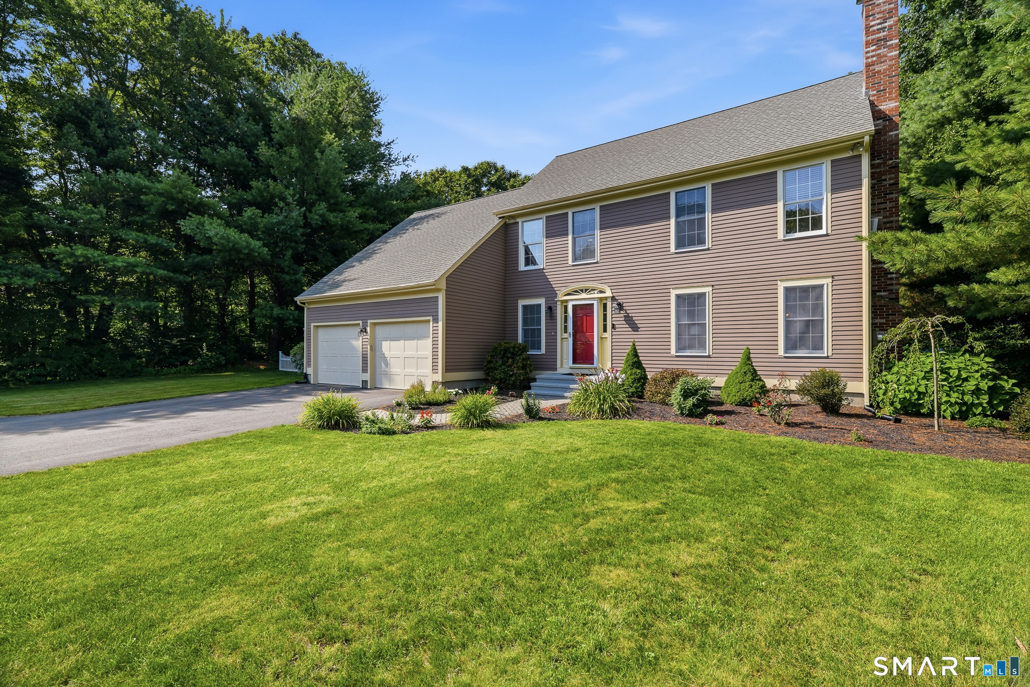 54 Heatherwood Drive Colchester CT 06415