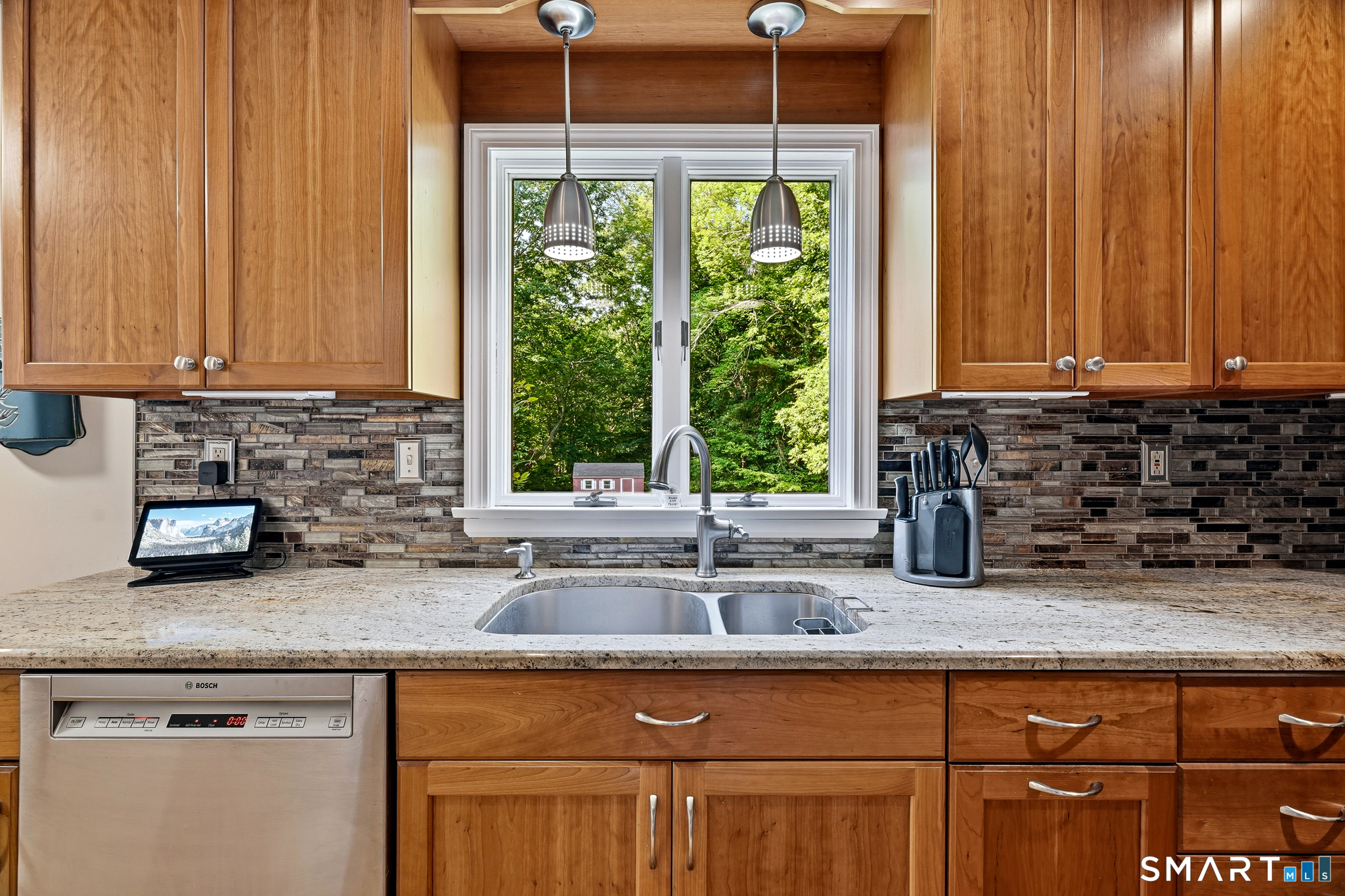 54 Heatherwood Drive Colchester CT 06415