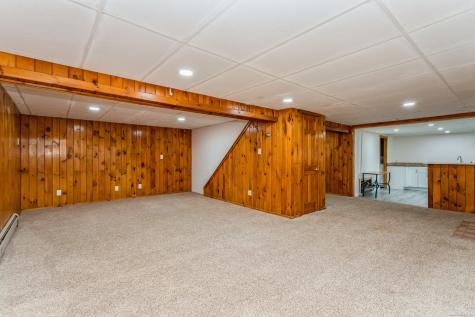 20 Karen Road Danbury CT 06811