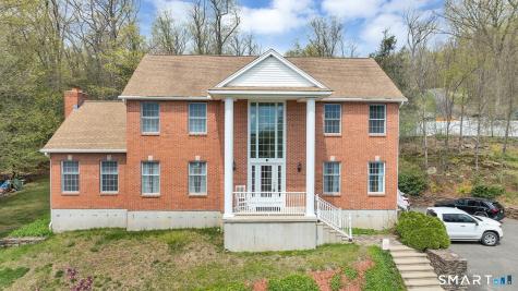 17 Carriage Lane Woodbury CT 06798