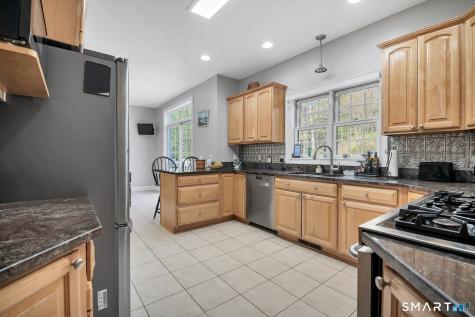 17 Carriage Lane Woodbury CT 06798