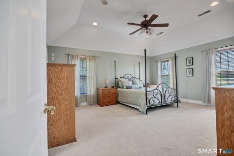 17 Carriage Lane Woodbury CT 06798