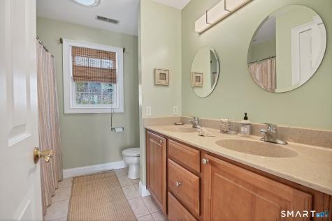 17 Carriage Lane Woodbury CT 06798