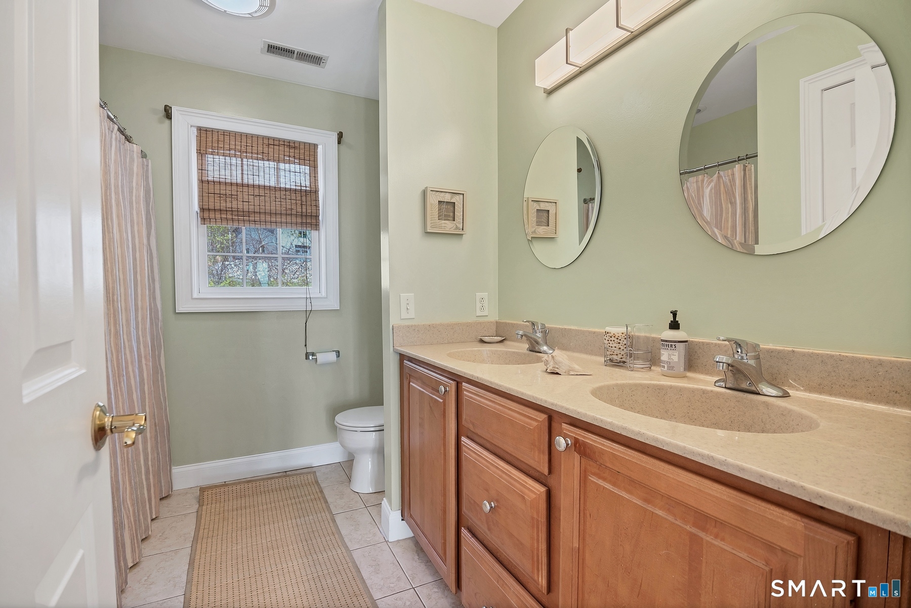 17 Carriage Lane Woodbury CT 06798