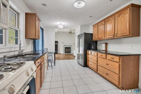 17 Carriage Lane Woodbury CT 06798