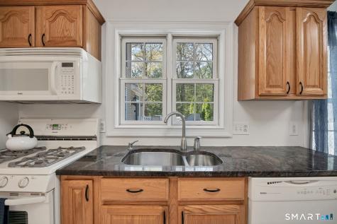 17 Carriage Lane Woodbury CT 06798