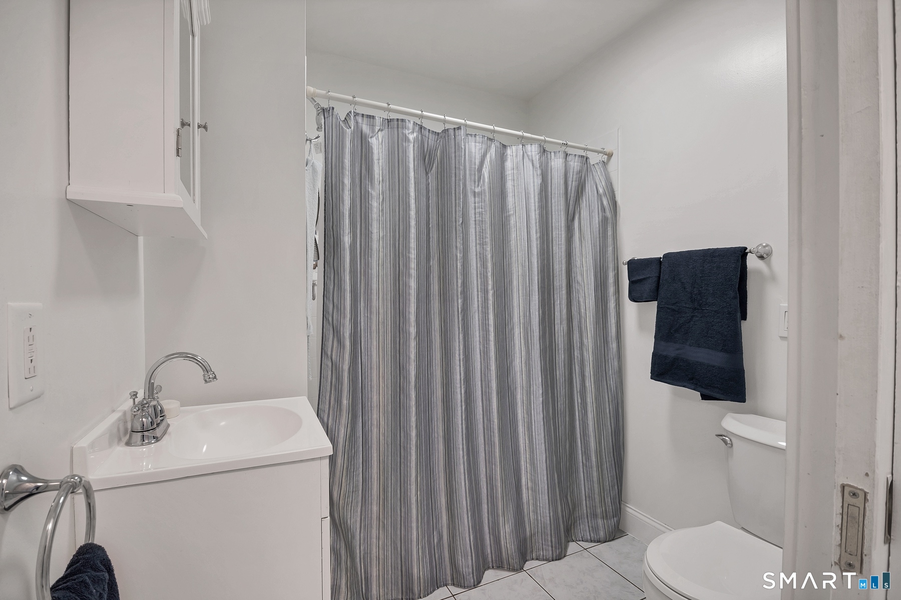 17 Carriage Lane Woodbury CT 06798