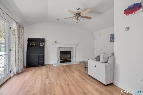 17 Carriage Lane Woodbury CT 06798