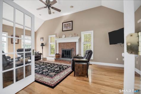 17 Carriage Lane Woodbury CT 06798