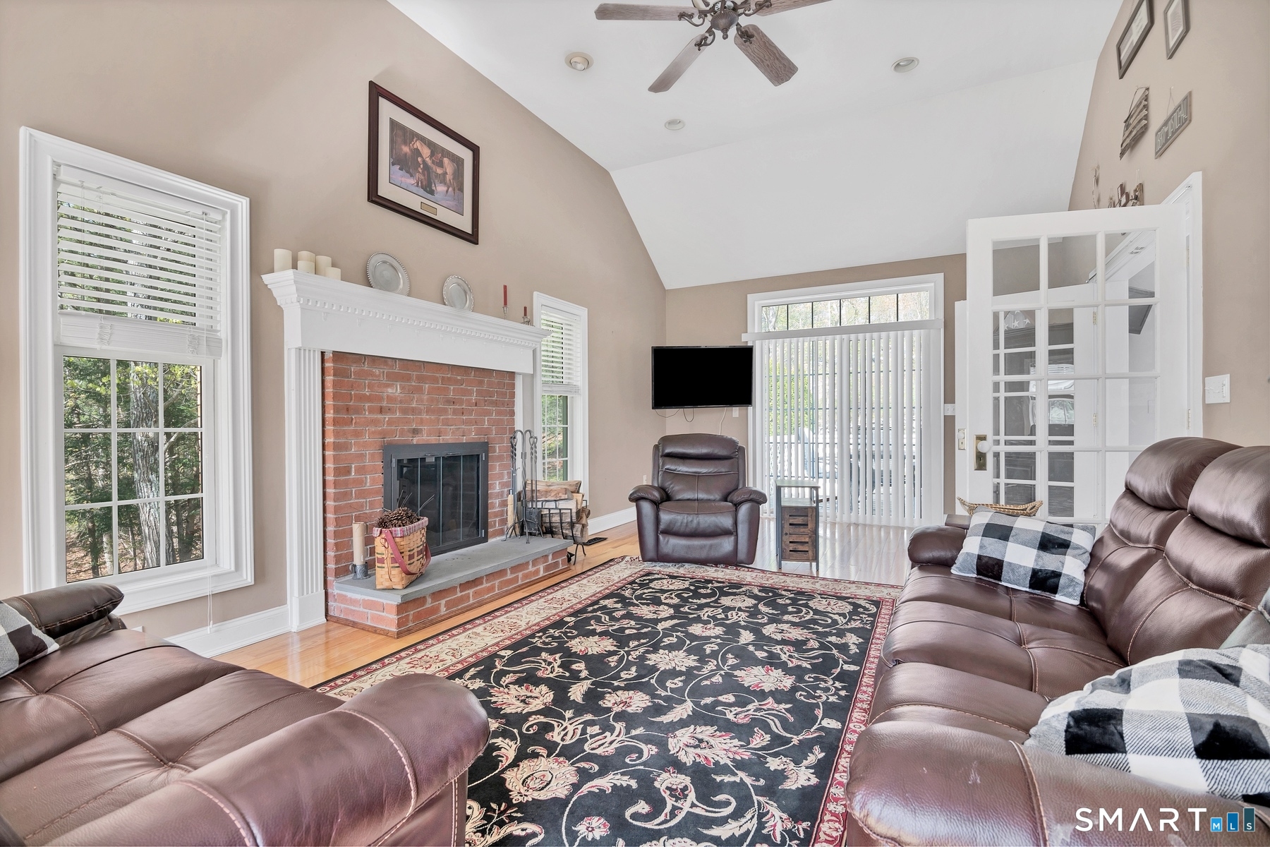 17 Carriage Lane Woodbury CT 06798
