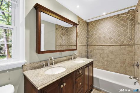 23 Berkshire Way Simsbury CT 06070