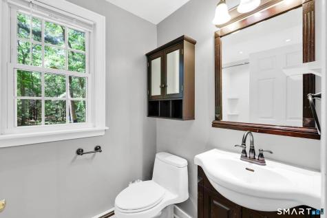 23 Berkshire Way Simsbury CT 06070