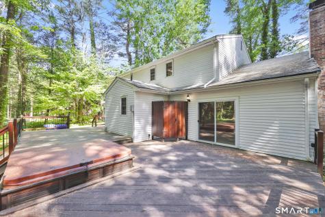 23 Berkshire Way Simsbury CT 06070