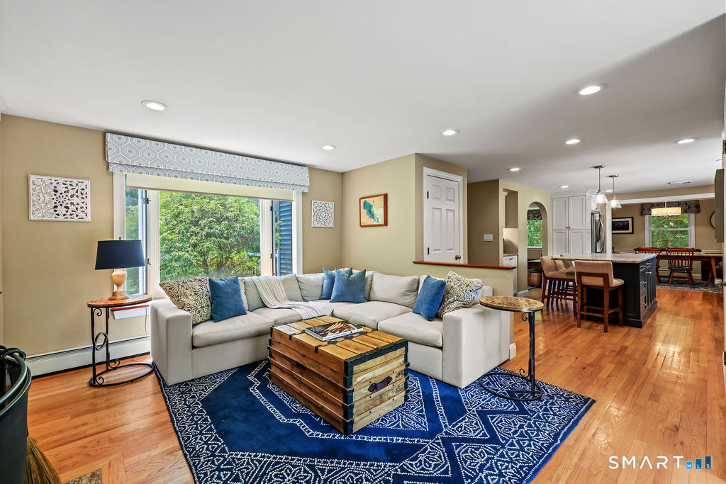 8 Ann Mar Lane Simsbury CT 06070