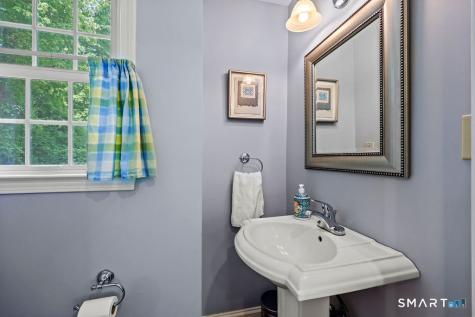 8 Ann Mar Lane Simsbury CT 06070