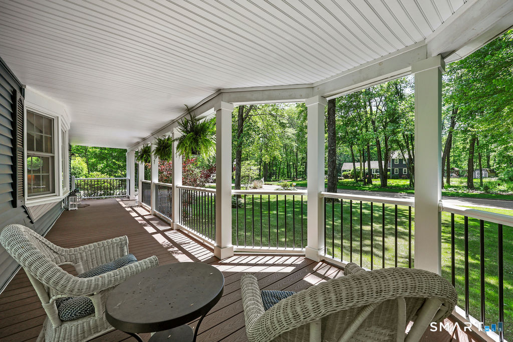 8 Ann Mar Lane Simsbury CT 06070