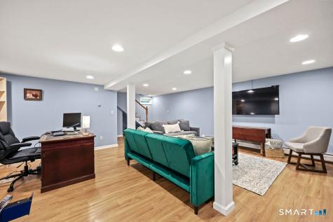 8 Ann Mar Lane Simsbury CT 06070