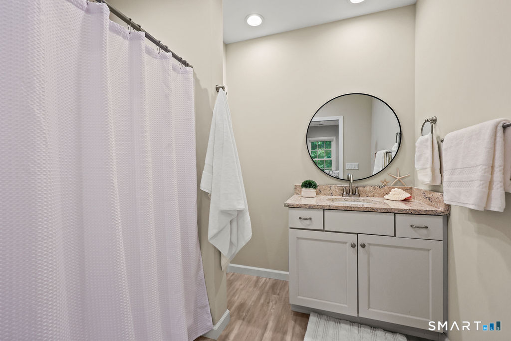 8 Ann Mar Lane Simsbury CT 06070