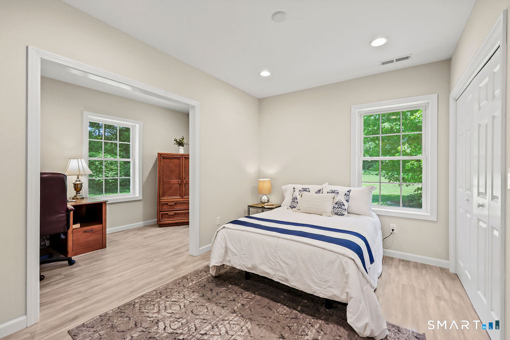 8 Ann Mar Lane Simsbury CT 06070
