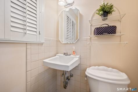 17 Edgewood Drive Wallingford CT 06492