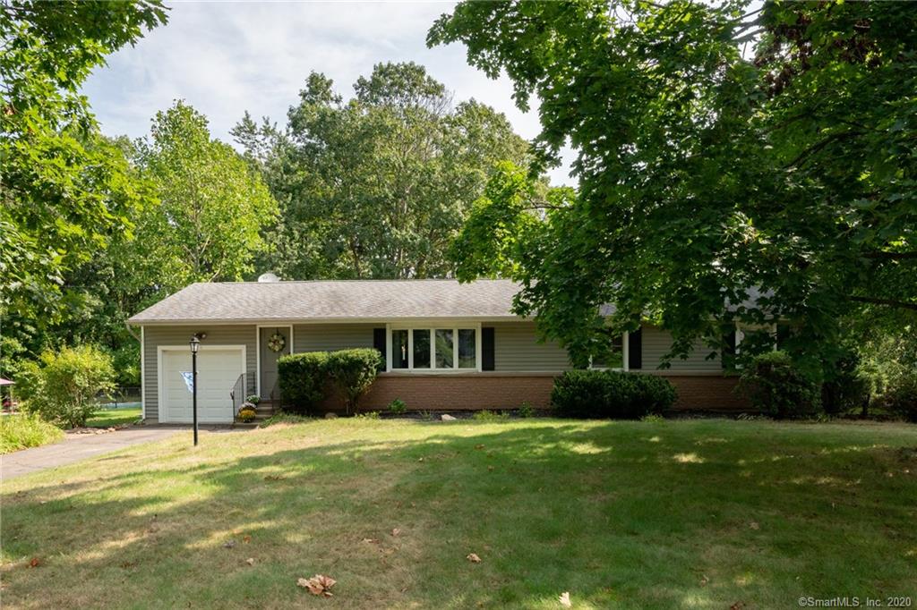 4 Ridgefield Road Wallingford CT 06492