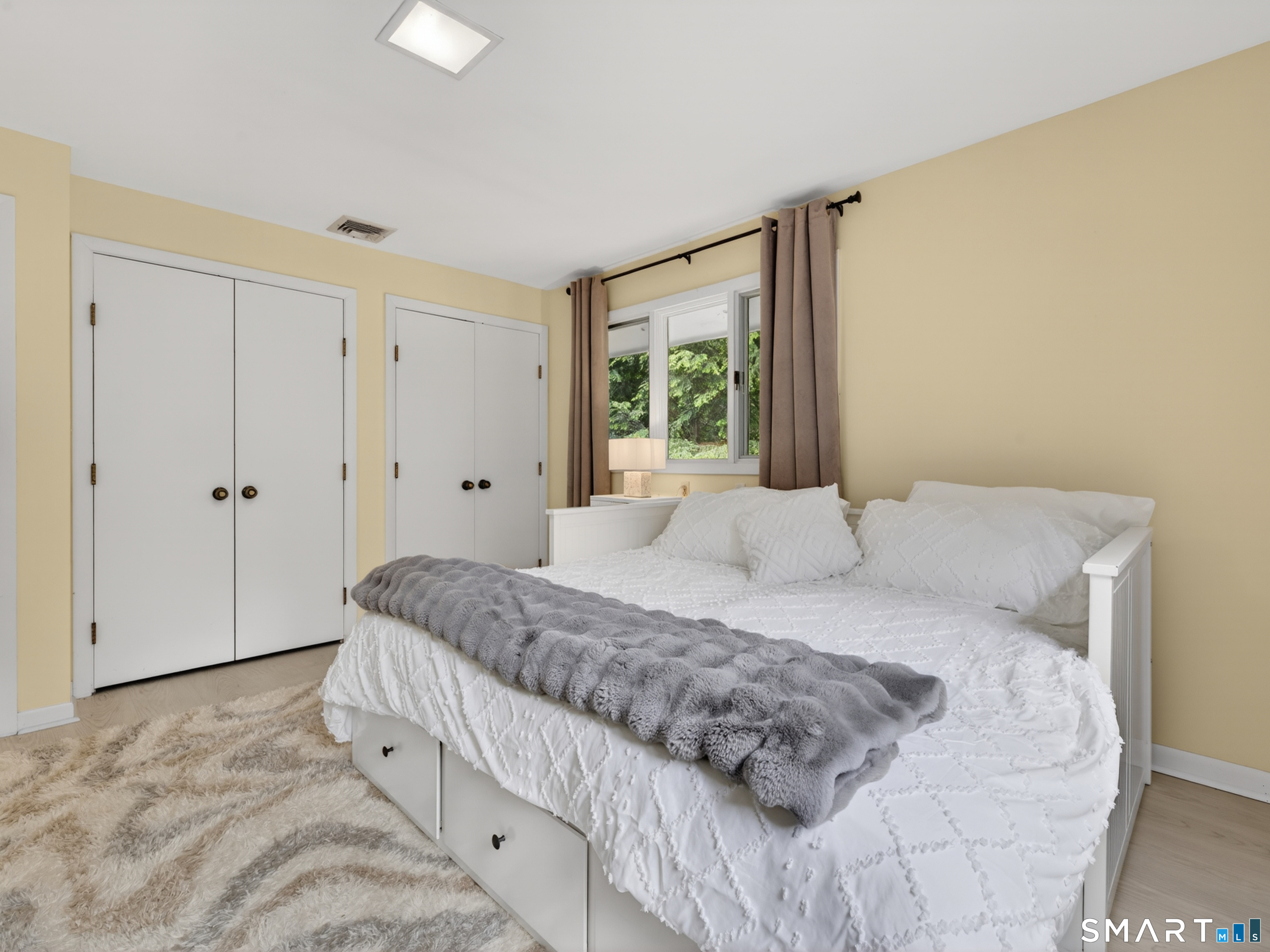 104 Parkway South New London CT 06320
