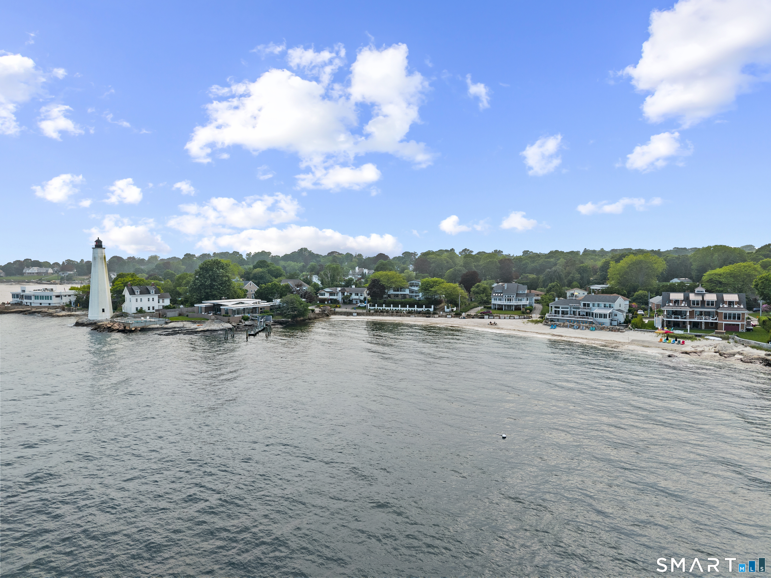 104 Parkway South New London CT 06320