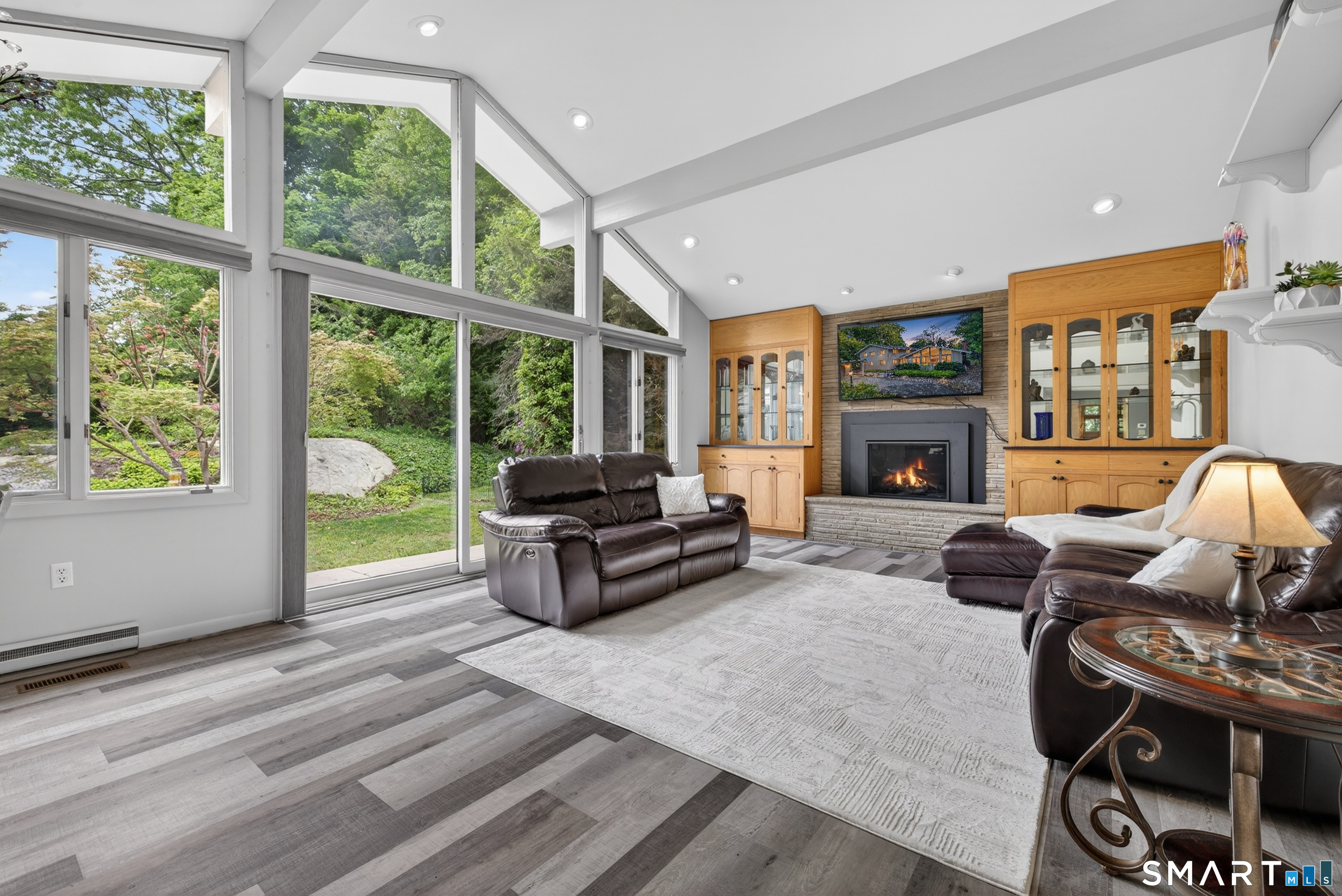104 Parkway South New London CT 06320