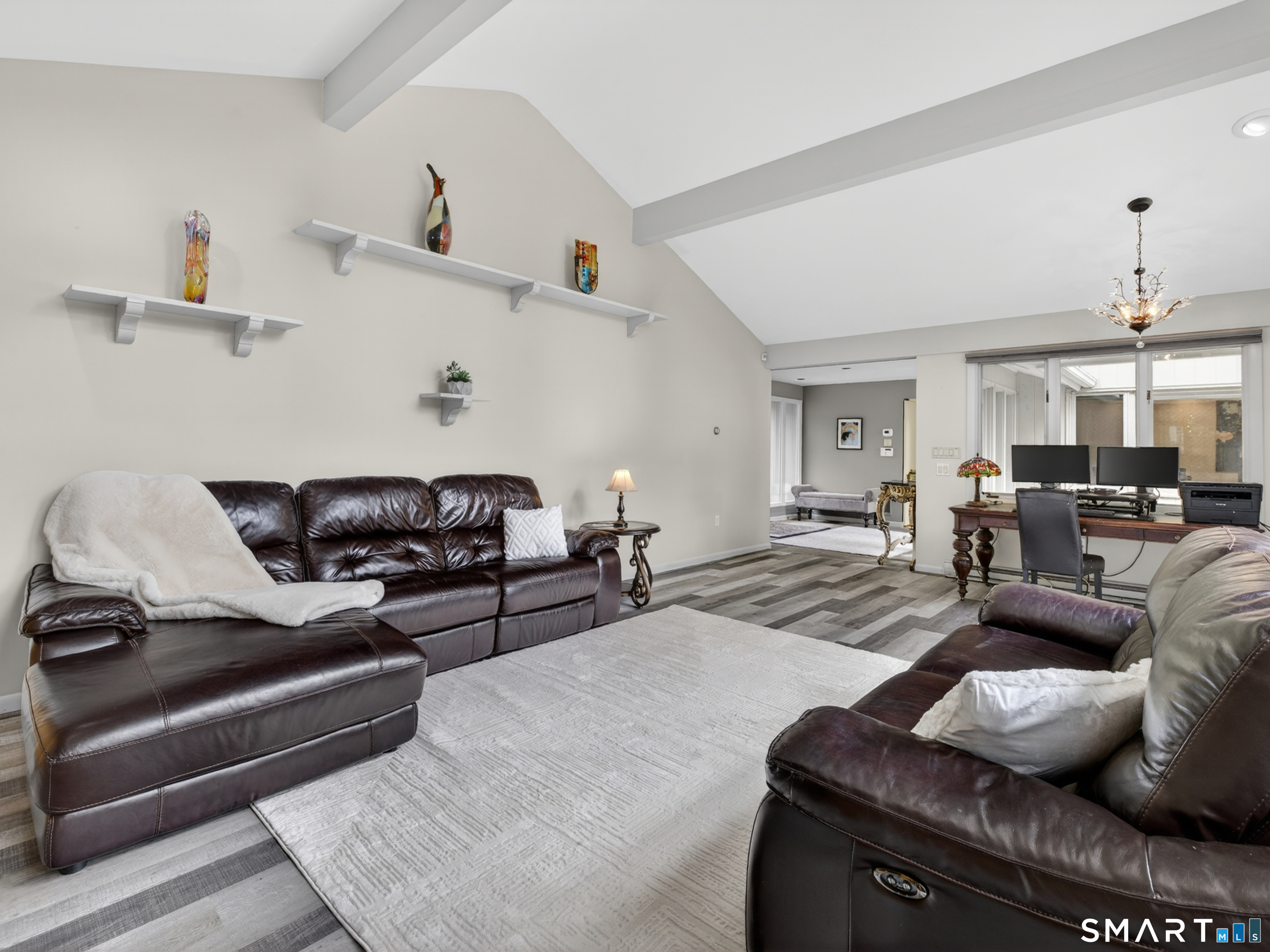 104 Parkway South New London CT 06320