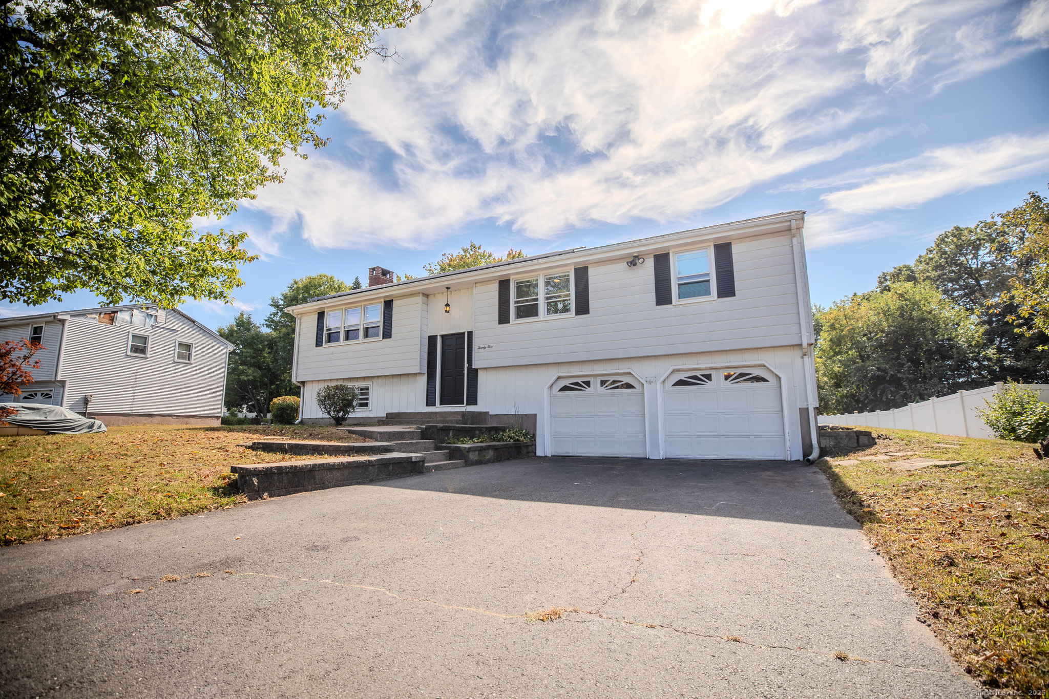 25 Patriot Road Windsor CT 06095
