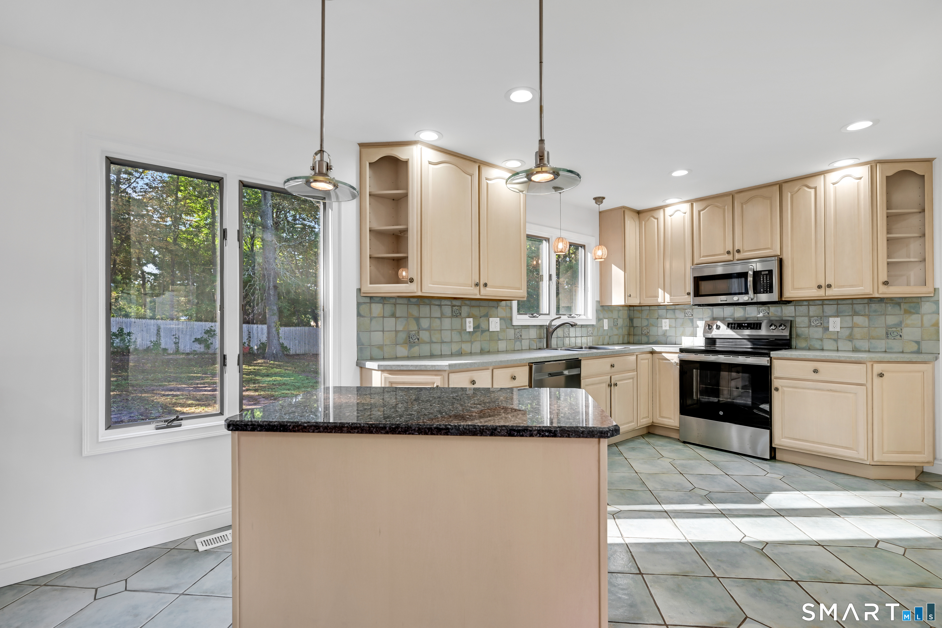 37 Valley Drive Middletown CT 06457