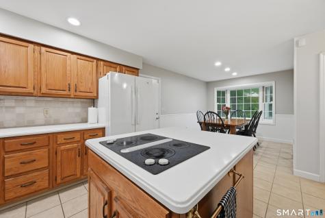 2 Banquo Brae Road Brookfield CT 06804