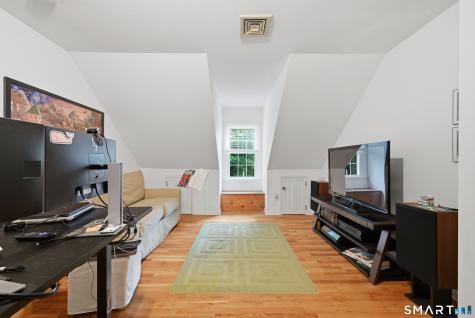 2 Banquo Brae Road Brookfield CT 06804