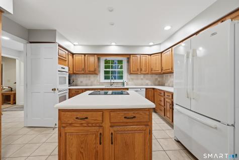 2 Banquo Brae Road Brookfield CT 06804