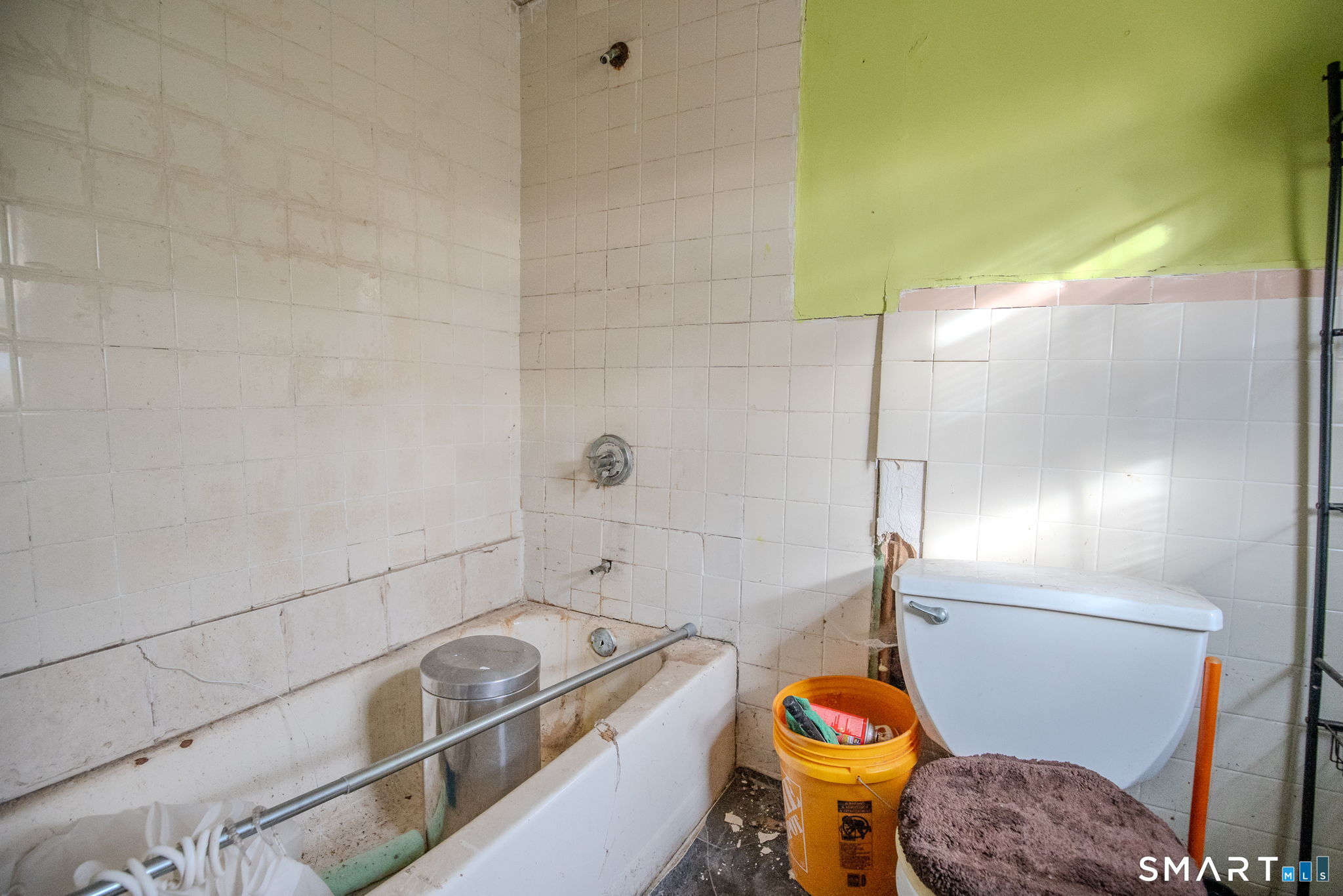 54 Agnes Street Bridgeport CT 06606