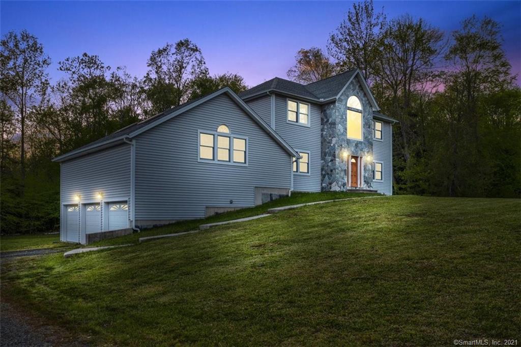 19 North Cone Road East Hampton CT 06424