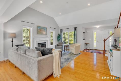 21 Church Terrace Newington CT 06111