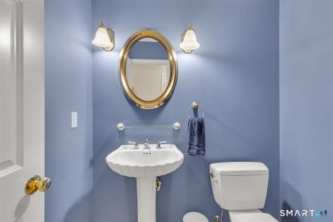 21 Church Terrace Newington CT 06111