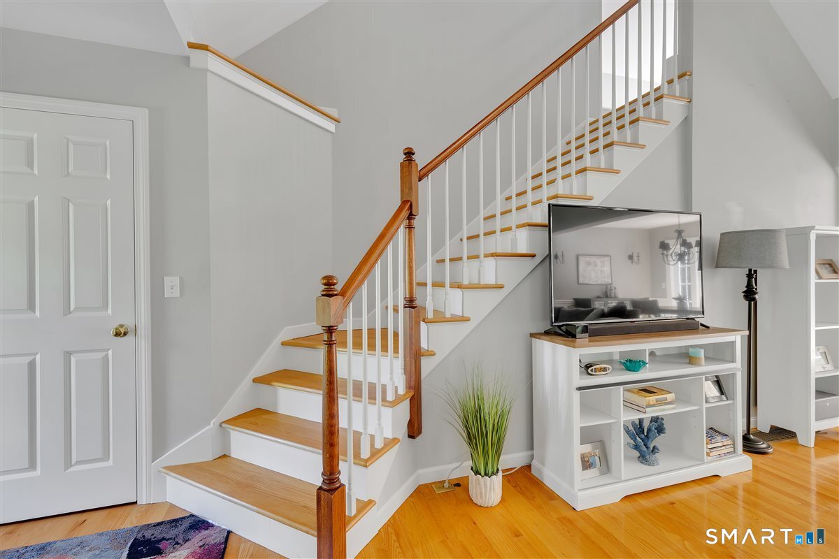 21 Church Terrace Newington CT 06111