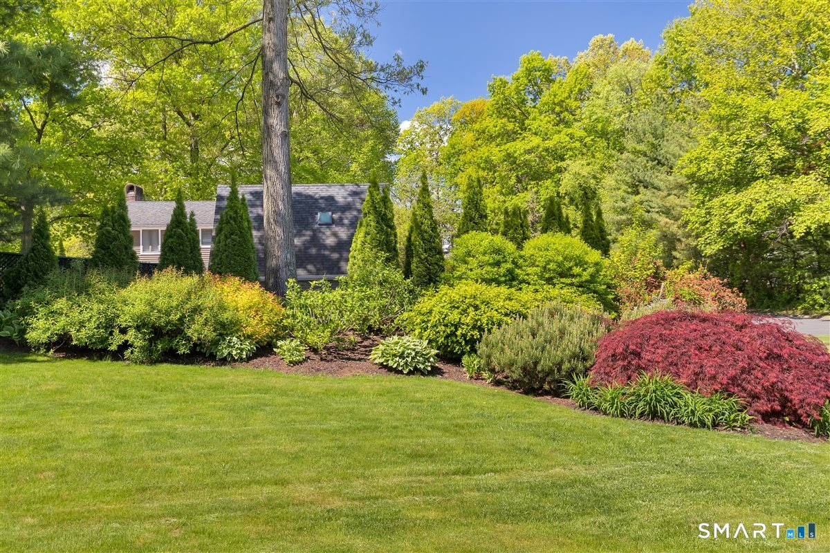 21 Church Terrace Newington CT 06111