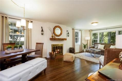 18 Crescent Drive Easton CT 06612