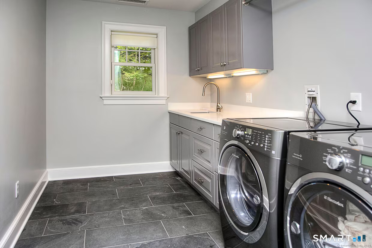 4 Turkey Hill Lane Westport CT 06880